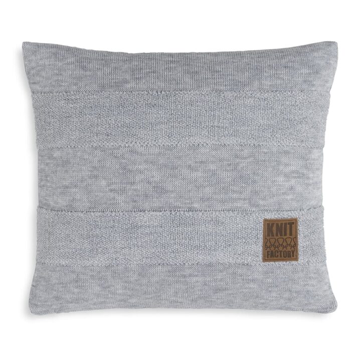 Knit factory kussen Yara 't Maaseiker Woonhuys