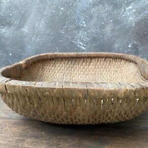 Oude rijstmand 't Maaseiker Woonhuys