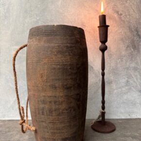 Aura Peeperkorn oud kruikje 't Maaseiker Woonhuys