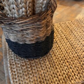 Handgemaakt jute tapijt 't Maaseiker Woonhuys