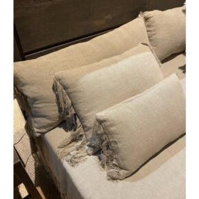 Aura Peeperkorn kussen Senn 't Maaseiker Woonhuys