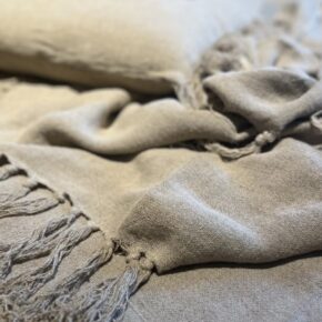 Aura Peeperkorn Plaid Senn 't Maaseiker Woonhuys